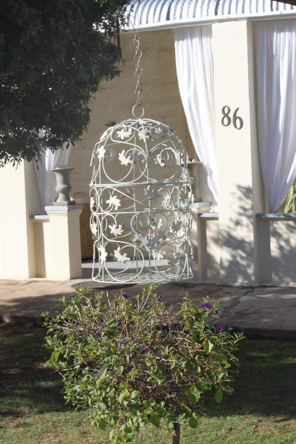 86 On Jubilee Hotel Oudtshoorn Eksteriør billede